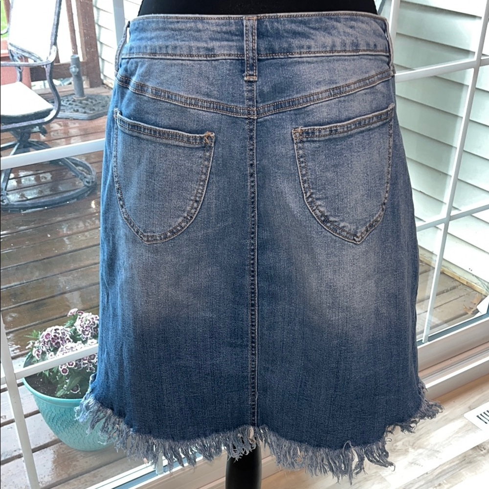 Cato Denim Frayed Hem Skirt 🤠 - Picture 5 of 5